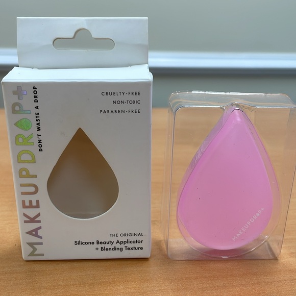 New MakeupDrop+ The Original Silicone Beauty Applicator!!🔥🔥🔥 - Picture 8 of 14
